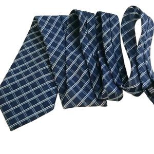 Hathaway 100% silk tie